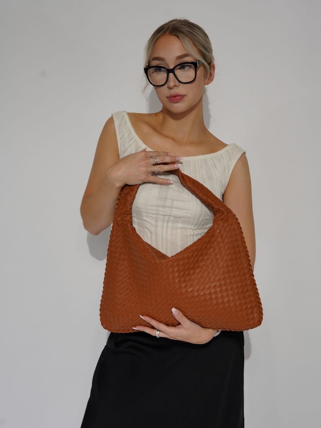 LYONNE – ONE SHOULDER WONDER BAG