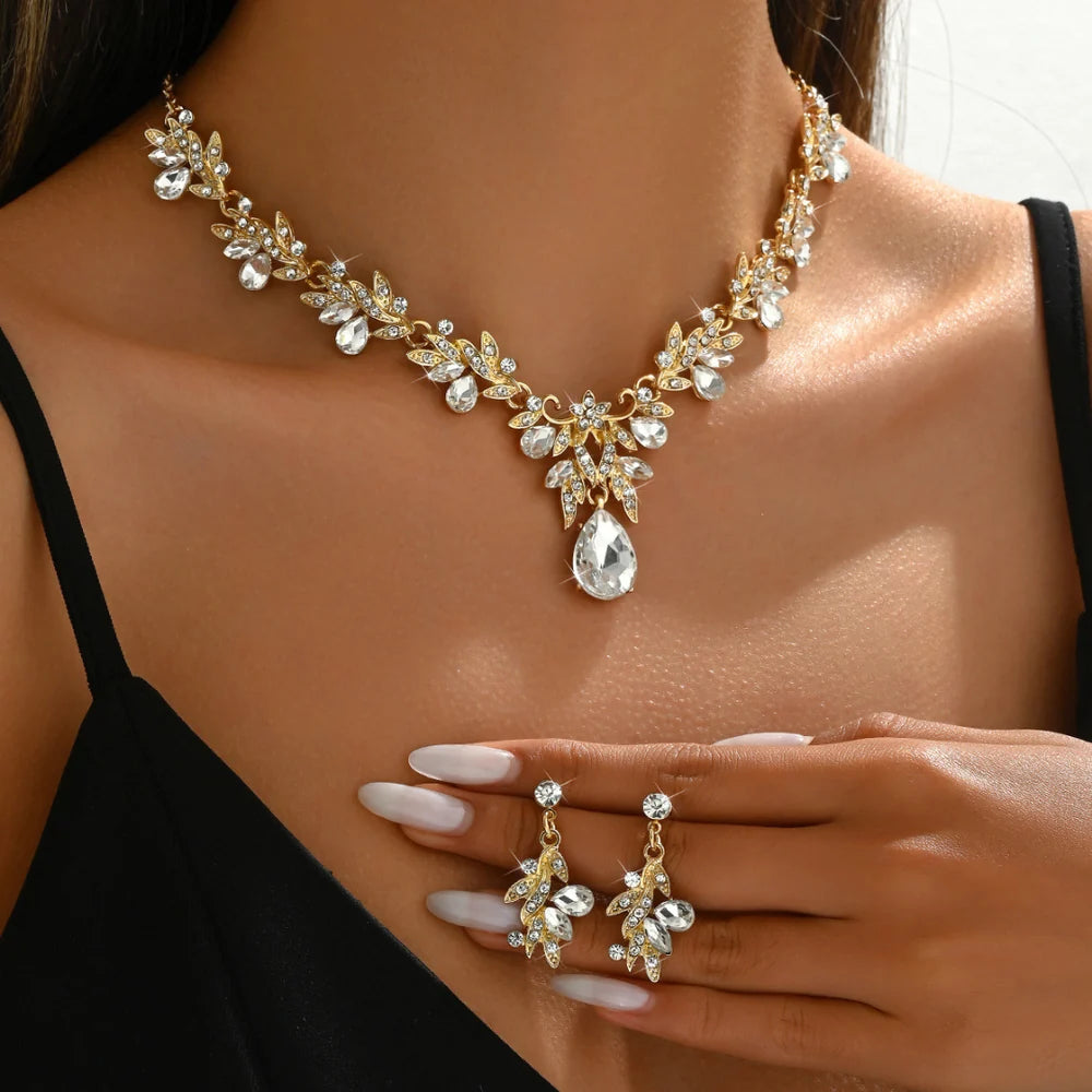 CHARLOTTE AVALON | NECKLACE EARRING SET FOR WOMAN