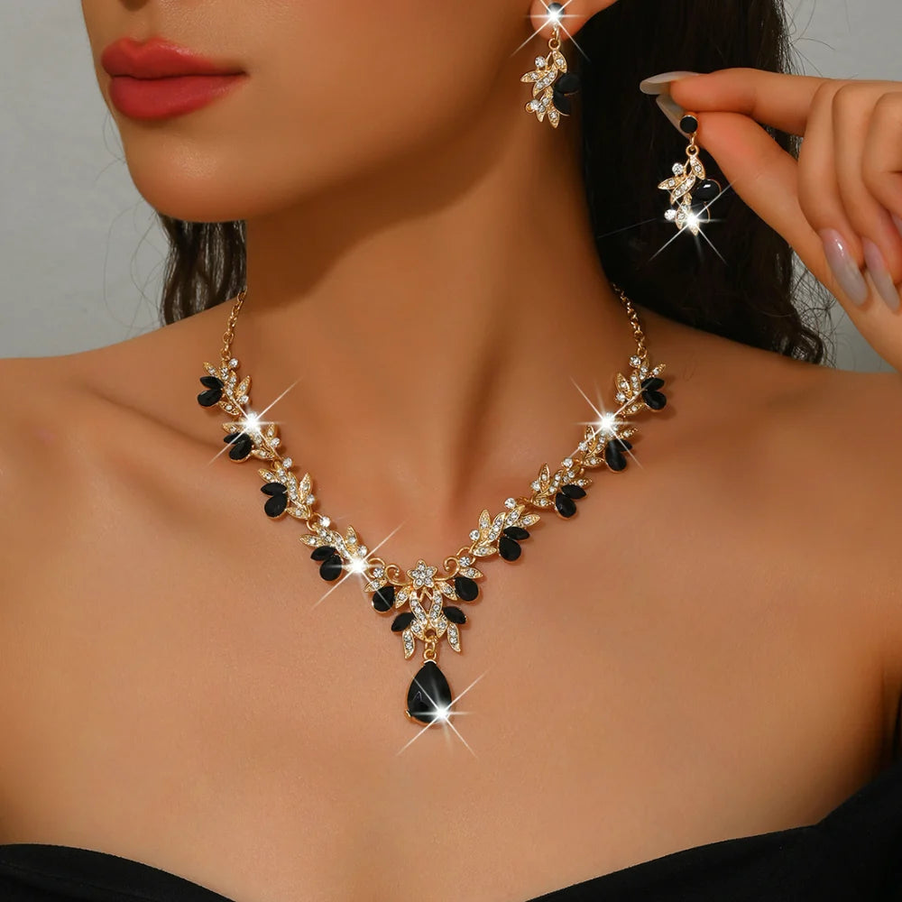 CHARLOTTE AVALON | NECKLACE EARRING SET FOR WOMAN