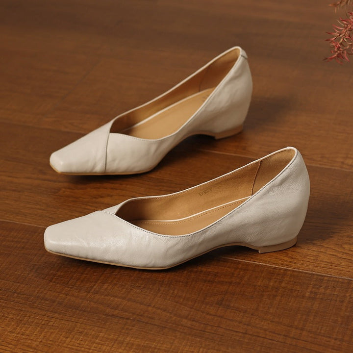 Noémie Square-Toe Leather Flat