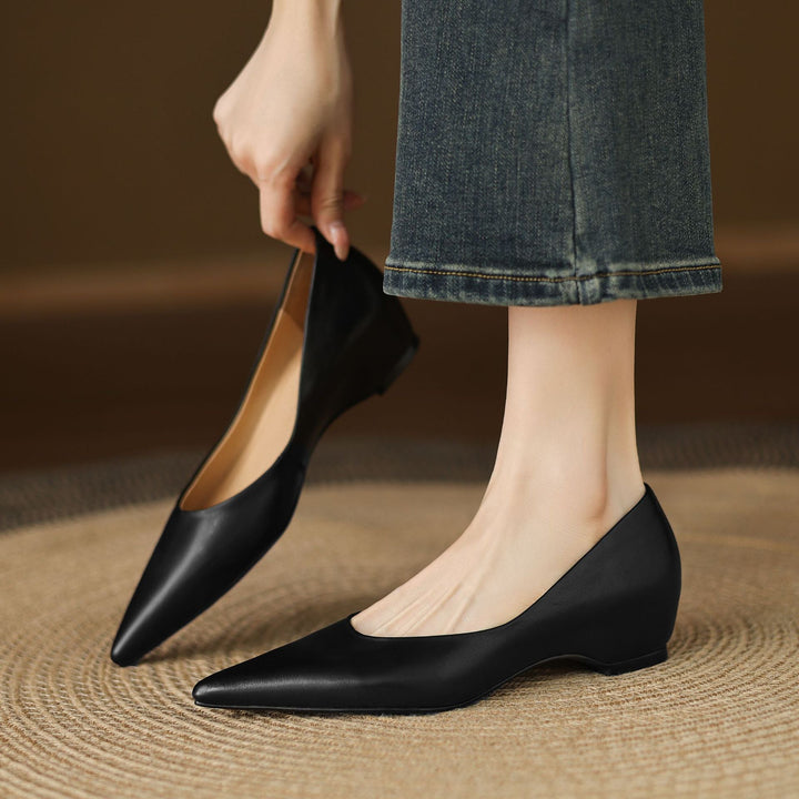 Lunera Leather Pointed Flats