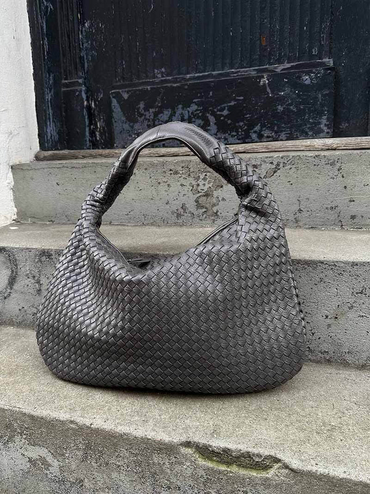 TRIANNA – WOVEN SHOULDER BAG