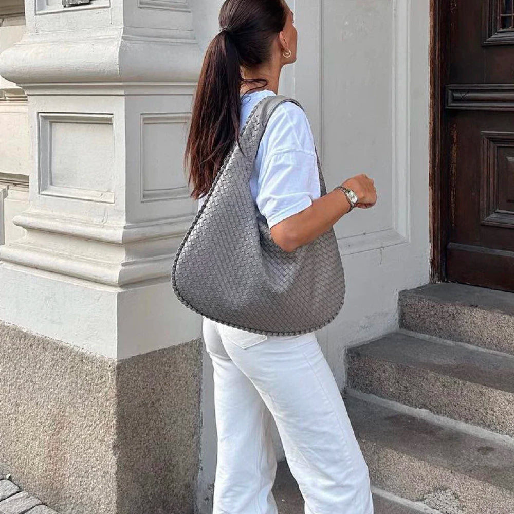 TRIANNA – WOVEN SHOULDER BAG
