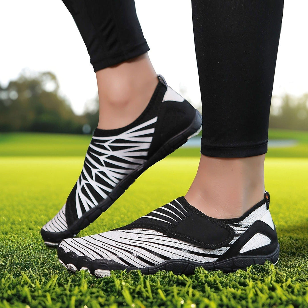 Mira - Barefoot Orthopedic Trainers