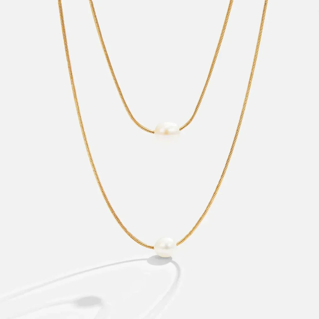 Sophisticated Layered Pearl Necklace